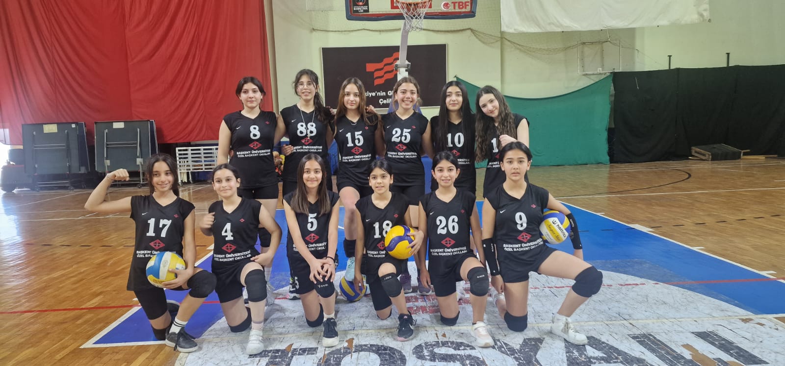 Yıldız Kızlar Takımımız Voleybolda